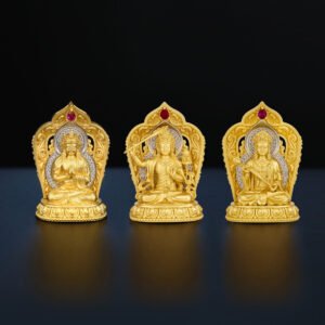 Buddha jewelry:Tibetan-style S925 pure silver gold-plated pendant of the Eight Guardian DeitiesThe Tibetan-style S925 pure silver gold-plated pendant of the Eight Guardian Deities blends Tibetan culture with zodiac beliefs. Each deity, like Avalokiteshvara for Rats and Akashagarbha for Ox and Tiger, represents unique protection. Made with S925 silver and gold plating, it features exquisite carvings of deities with traditional symbols. Combining spiritual meaning, cultural heritage, and fine craftsmanship, it is a distinctive and meaningful accessory.